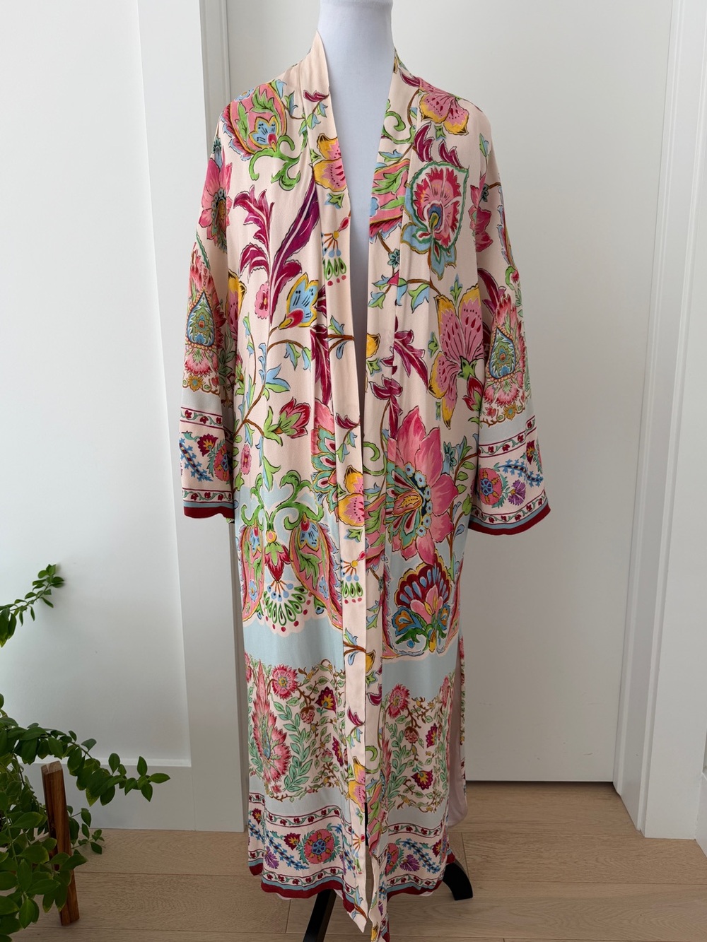 ZARA Kimono Style Lined Robe Side Slits Pockets Colourful Boho Festival Floral
